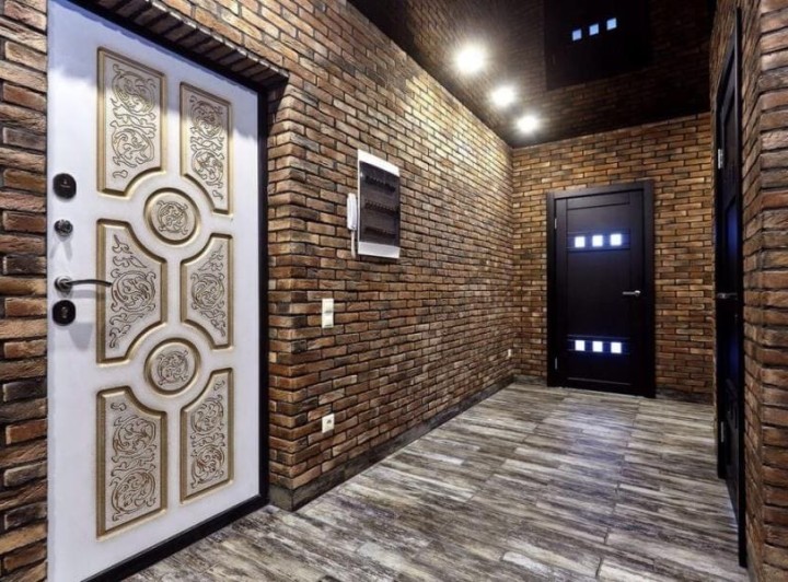Плитка в прихожей на стене: отделка стен прихожей кафельной и керамической плиткой